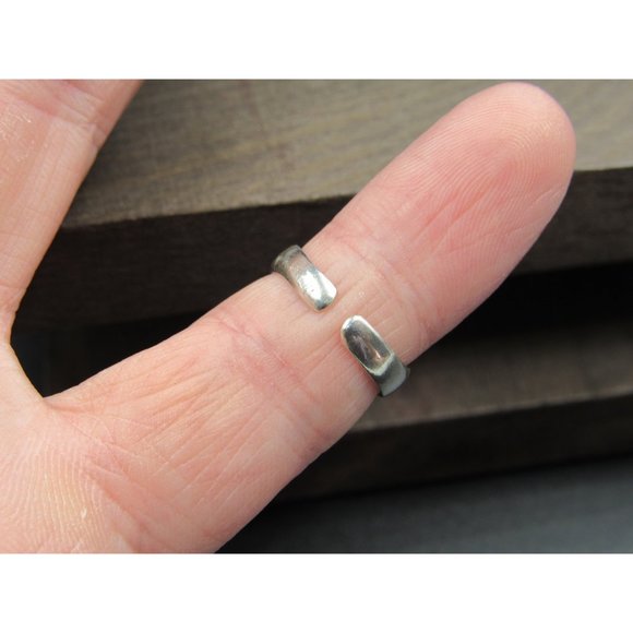 Size 2.75 Sterling Silver Unique Pattern Toe Band Ring Vintage Statement - Picture 4 of 8